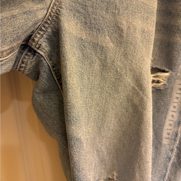 NWT American Eagle Low Rise Baggy Jeans. Size 18 Short - Picture 4 of 9